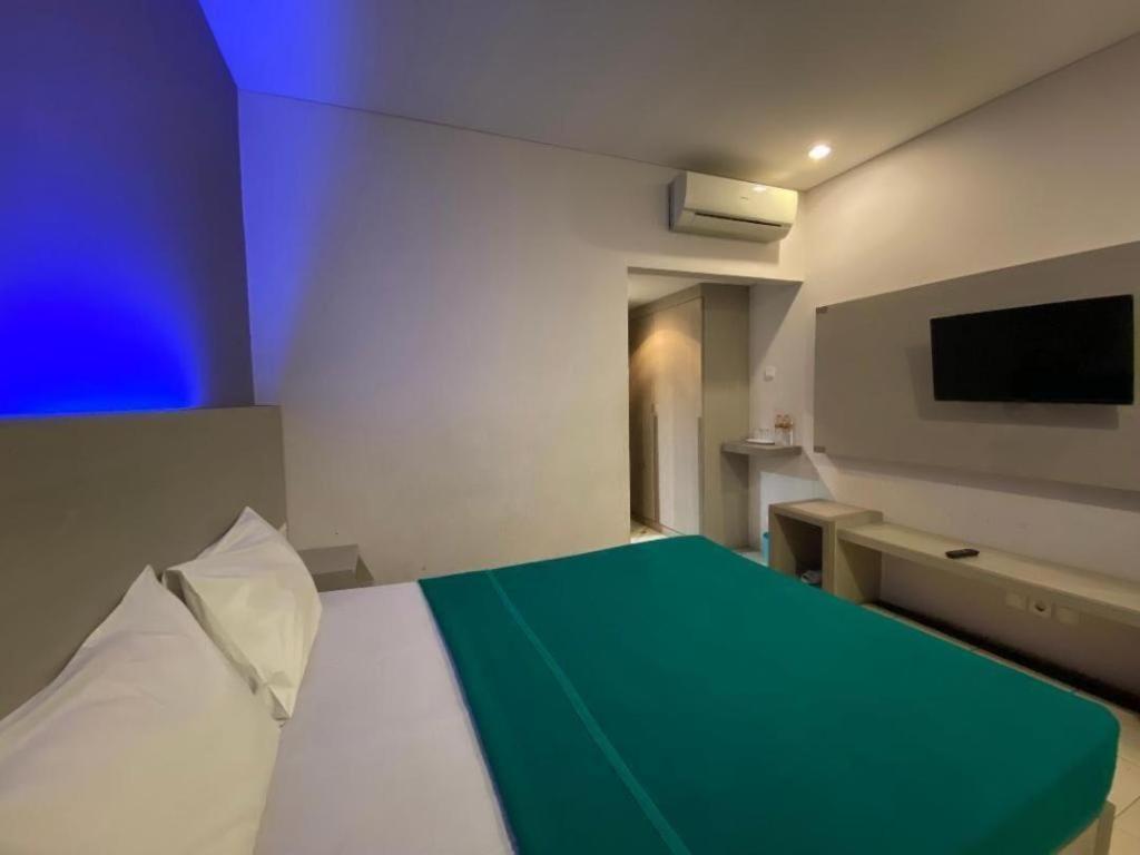 Kharisma Hotel Madiun Zewnętrze zdjęcie