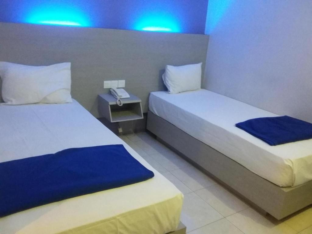 Kharisma Hotel Madiun Zewnętrze zdjęcie